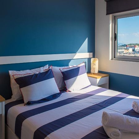 Central Marine Flat Волос Екстериор снимка
