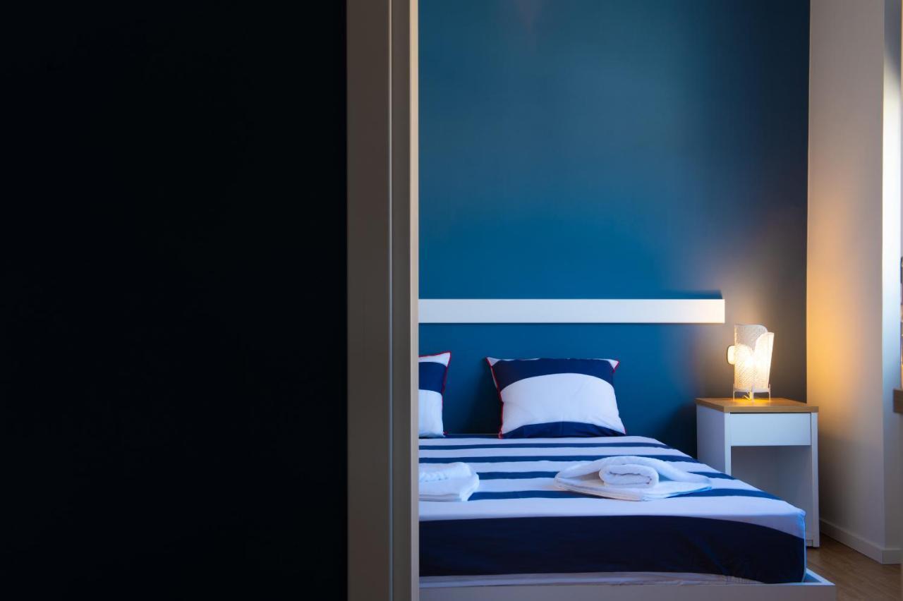 Central Marine Flat Волос Екстериор снимка