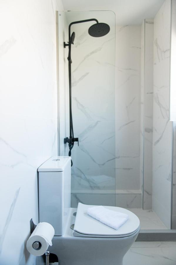 Central Marine Flat Волос Екстериор снимка